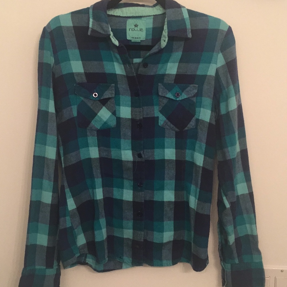 Long sleeve blue plaid button up